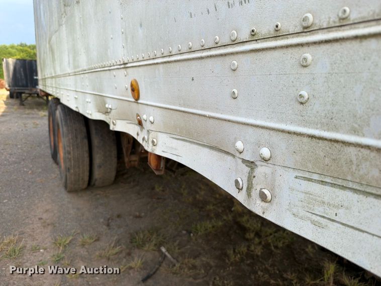 image for item FU1020 1980 Fruehauf dry van trailer