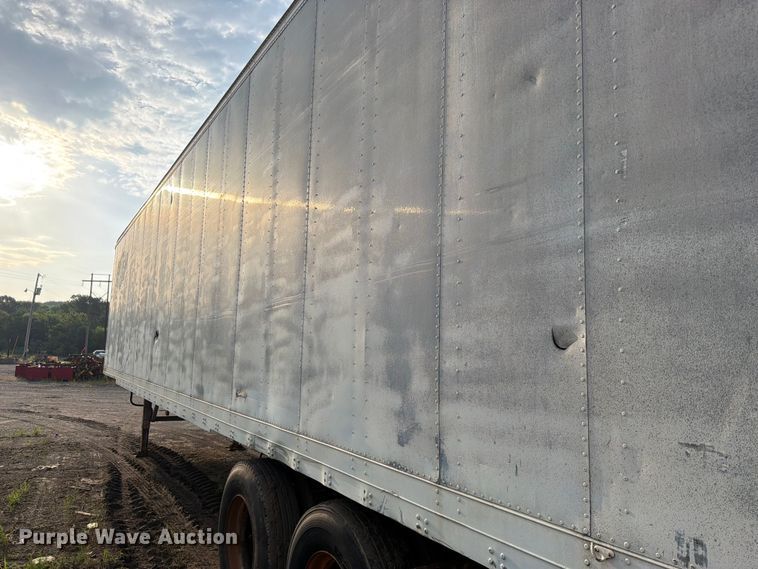 image for item FU1020 1980 Fruehauf dry van trailer