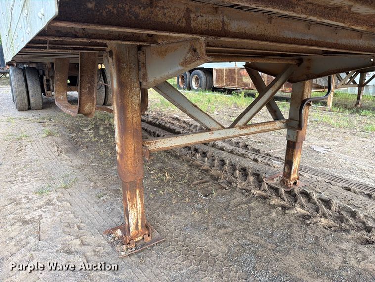 image for item FU1020 1980 Fruehauf dry van trailer