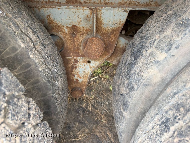 image for item FU1020 1980 Fruehauf dry van trailer