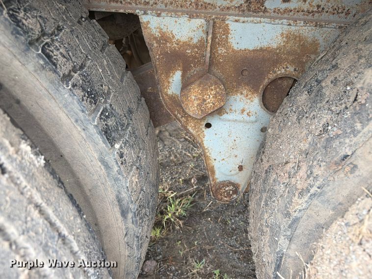 image for item FU1020 1980 Fruehauf dry van trailer