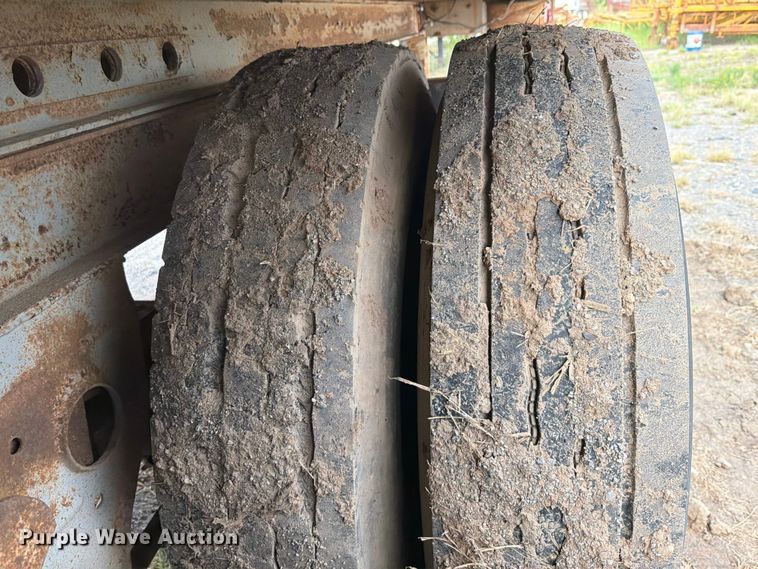 image for item FU1020 1980 Fruehauf dry van trailer