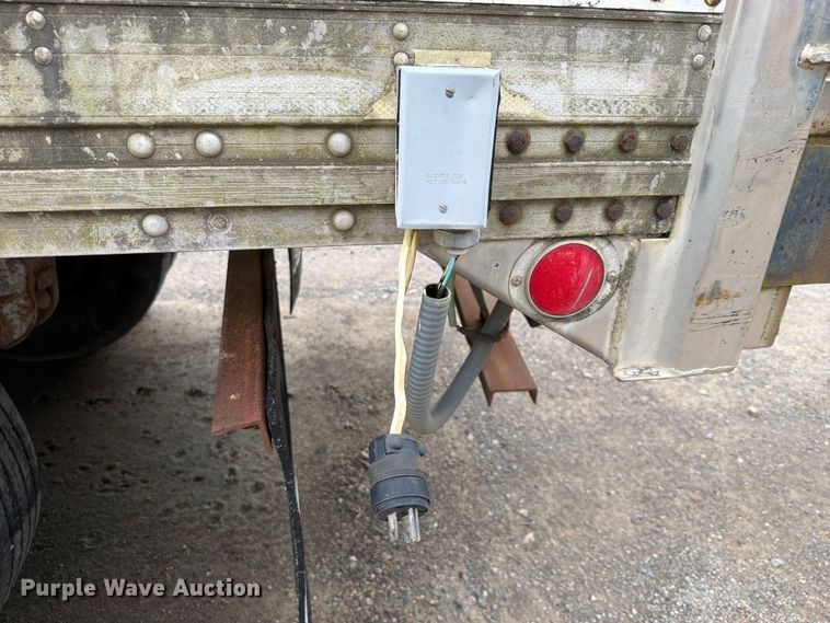 image for item FU1021 1986 Utility VS2R dry van trailer