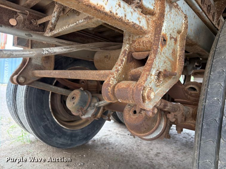 image for item FU1021 1986 Utility VS2R dry van trailer
