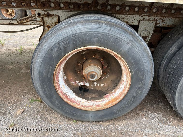 image for item FU1021 1986 Utility VS2R dry van trailer