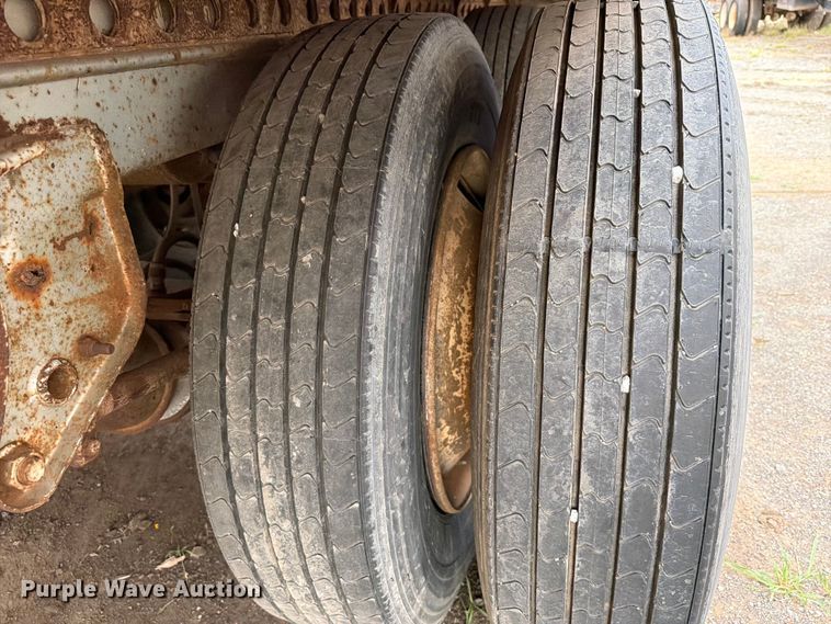 image for item FU1021 1986 Utility VS2R dry van trailer
