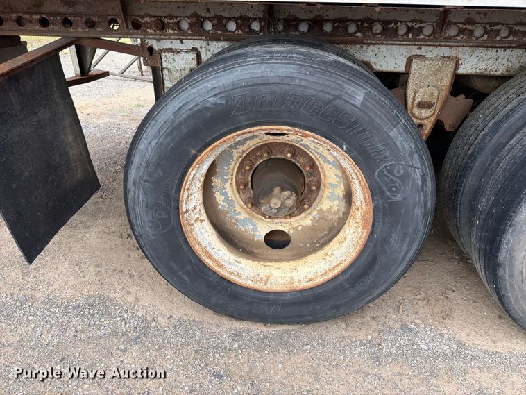 image for item FU1021 1986 Utility VS2R dry van trailer