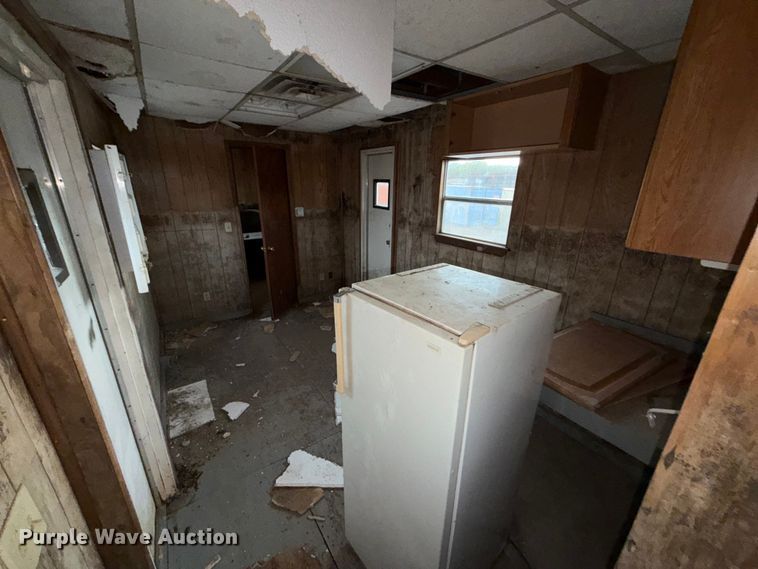 image for item FU1023 1993 Great Dane 7911TJ dry van office trailer
