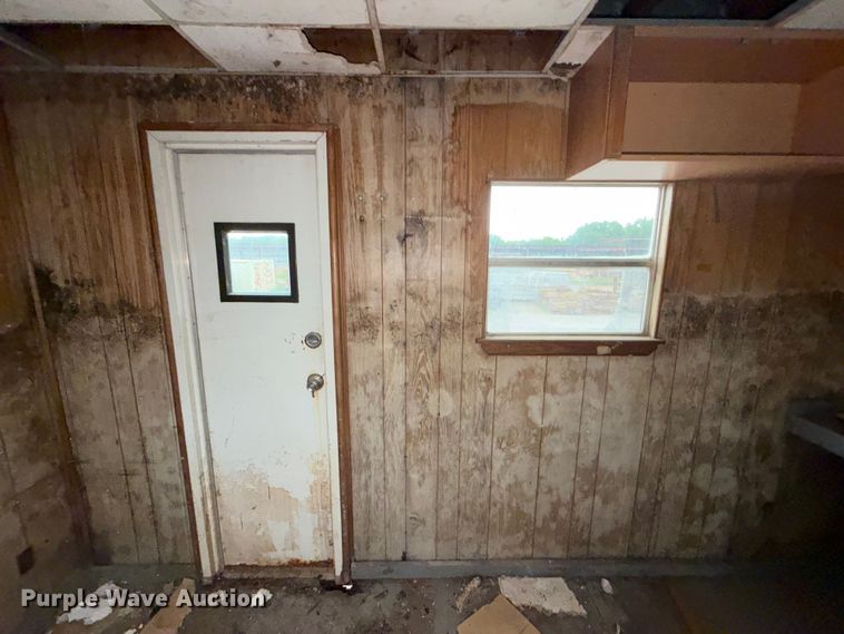 image for item FU1023 1993 Great Dane 7911TJ dry van office trailer