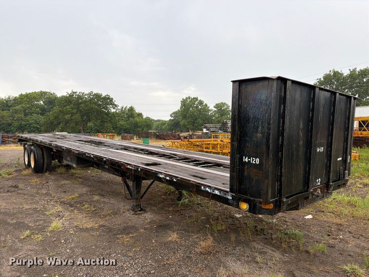 image for item FU1024 1989 Utility Trailer Manufacturer FS2CH5 flatbed trailer