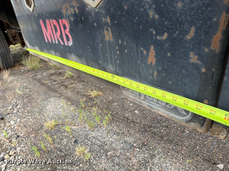 image for item FU1024 1989 Utility Trailer Manufacturer FS2CH5 flatbed trailer