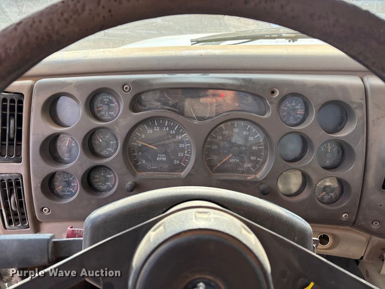 image for item JM9421 2007 Mack CHN semi truck
