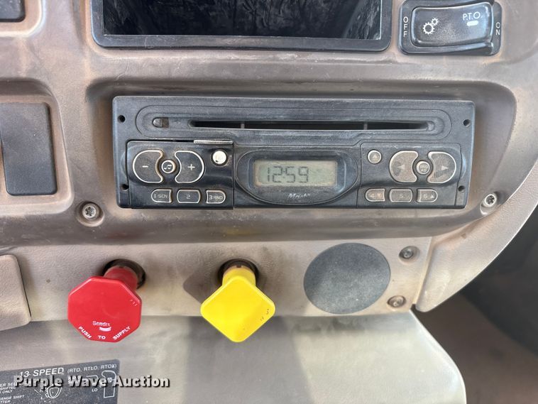 image for item JM9421 2007 Mack CHN semi truck