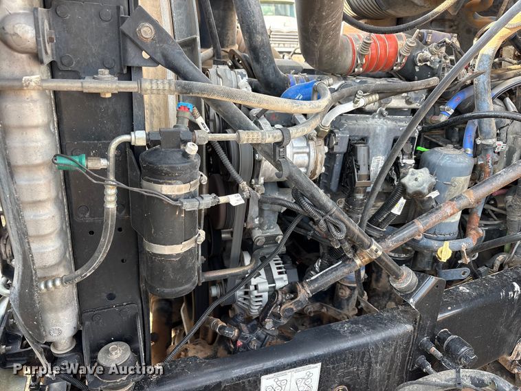 image for item JM9421 2007 Mack CHN semi truck