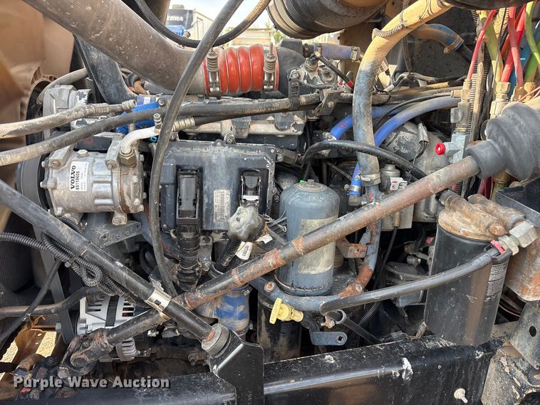 image for item JM9421 2007 Mack CHN semi truck