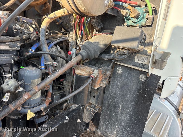 image for item JM9421 2007 Mack CHN semi truck