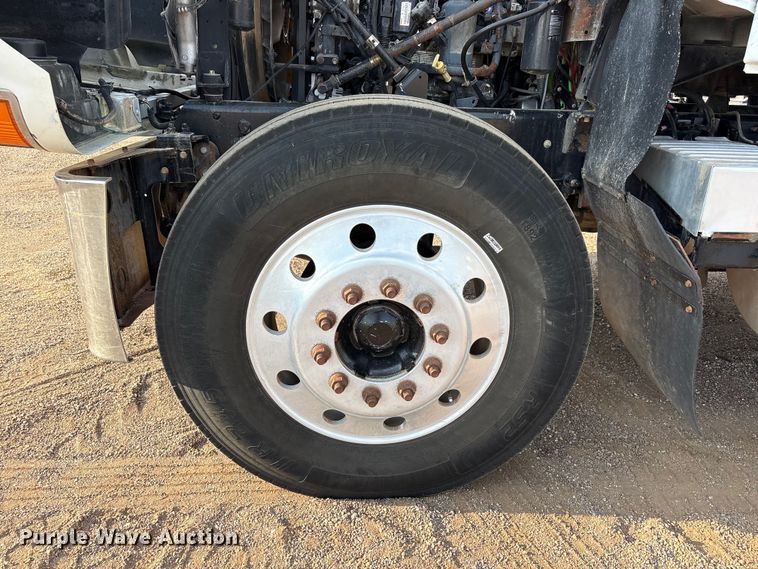 image for item JM9421 2007 Mack CHN semi truck