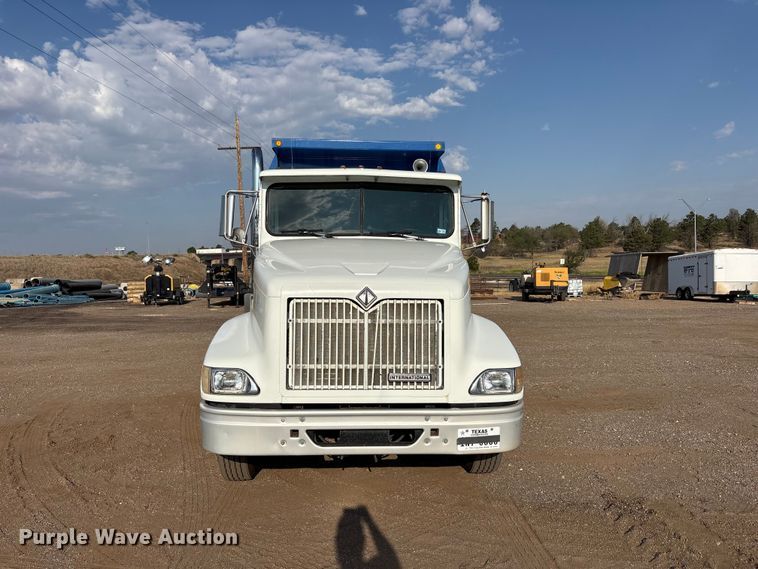 image for item JM9422 1999 International 9100 dump truck