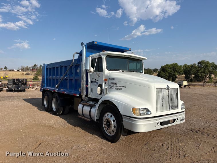 image for item JM9422 1999 International 9100 dump truck
