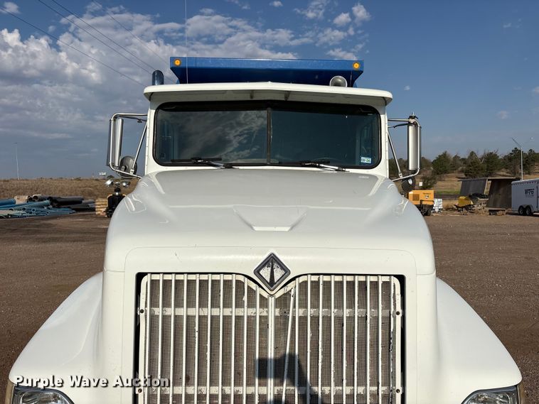 image for item JM9422 1999 International 9100 dump truck