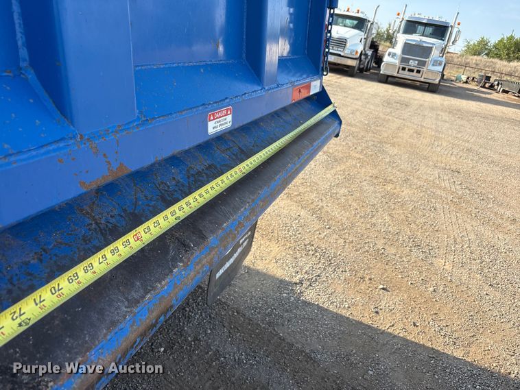image for item JM9422 1999 International 9100 dump truck