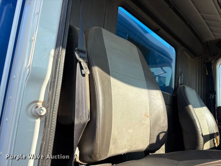 image for item JM9422 1999 International 9100 dump truck