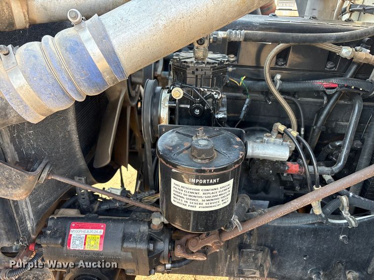 image for item JM9422 1999 International 9100 dump truck
