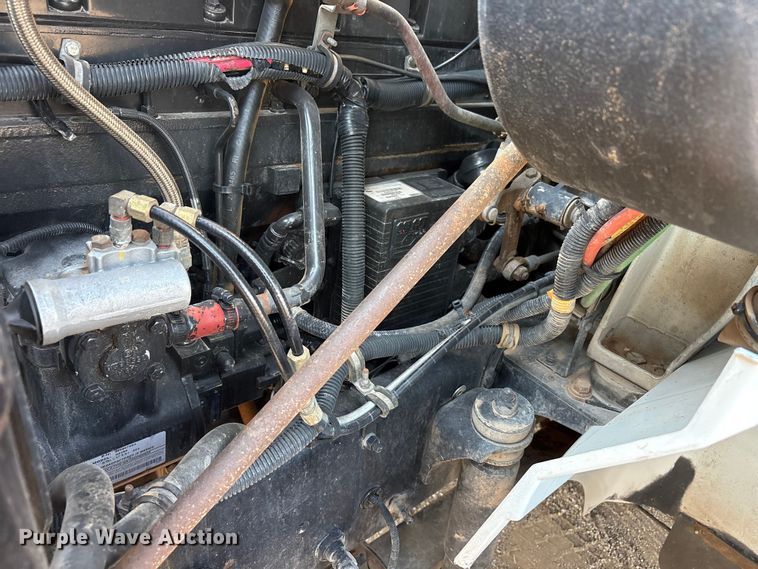 image for item JM9422 1999 International 9100 dump truck
