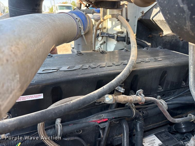 image for item JM9422 1999 International 9100 dump truck