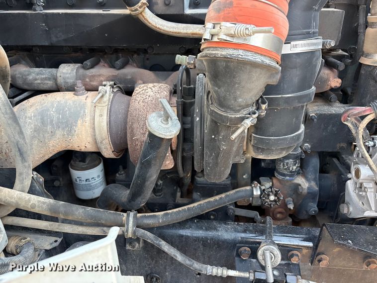 image for item JM9422 1999 International 9100 dump truck