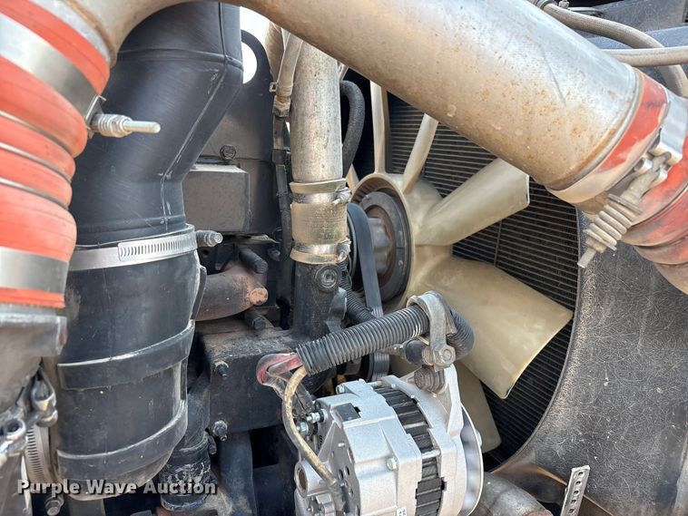 image for item JM9422 1999 International 9100 dump truck
