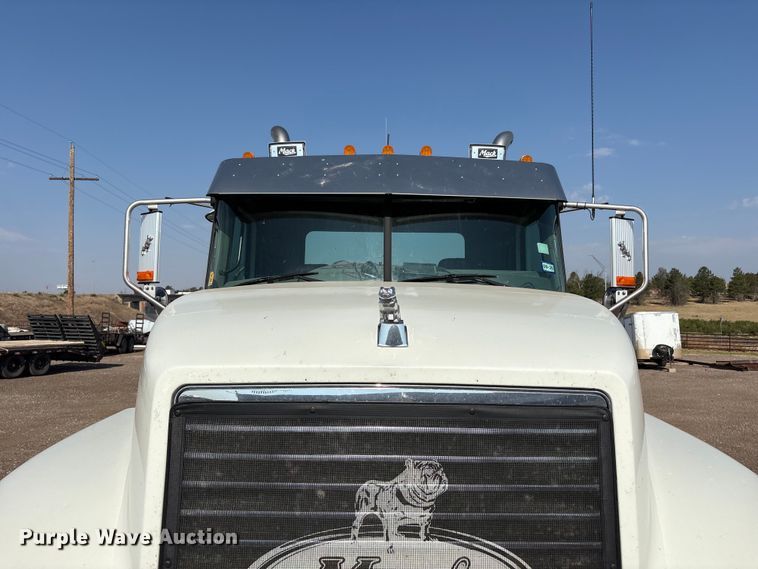 image for item JM9423 2013 Mack CHU semi truck