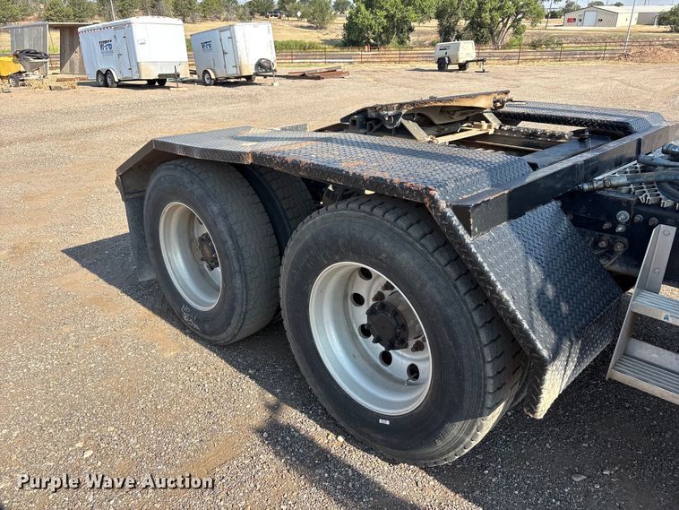 image for item JM9423 2013 Mack CHU semi truck