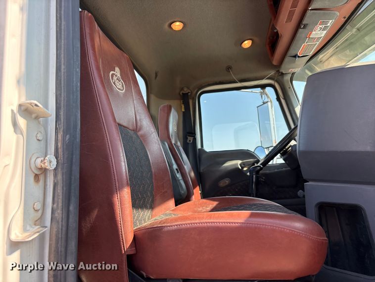 image for item JM9423 2013 Mack CHU semi truck