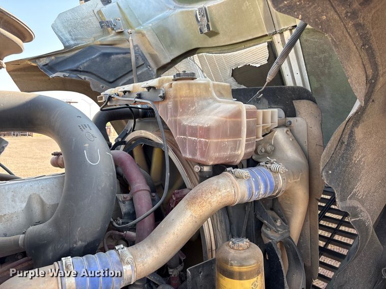 image for item JM9423 2013 Mack CHU semi truck