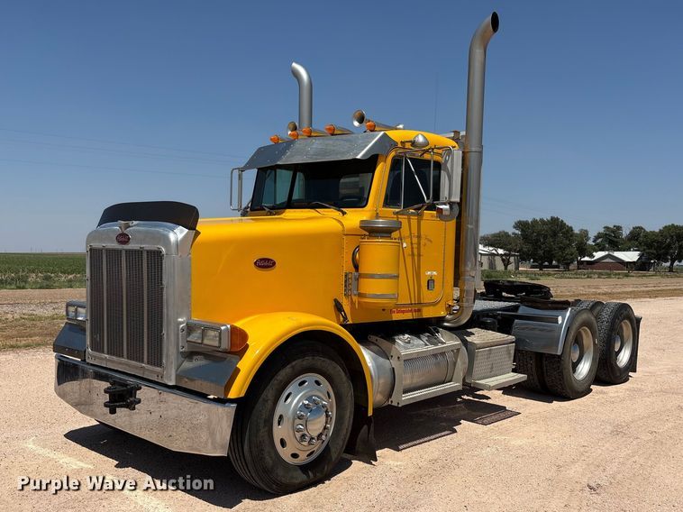 2000 Peterbilt 378 semi truck