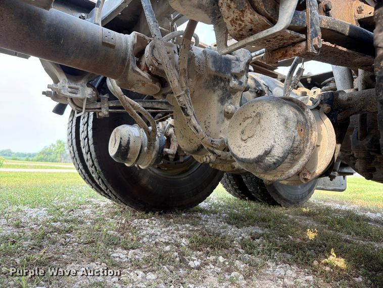 image for item OE9663 2012 Kenworth W900 semi truck