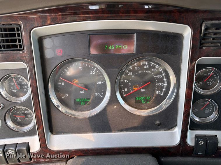 image for item OE9663 2012 Kenworth W900 semi truck