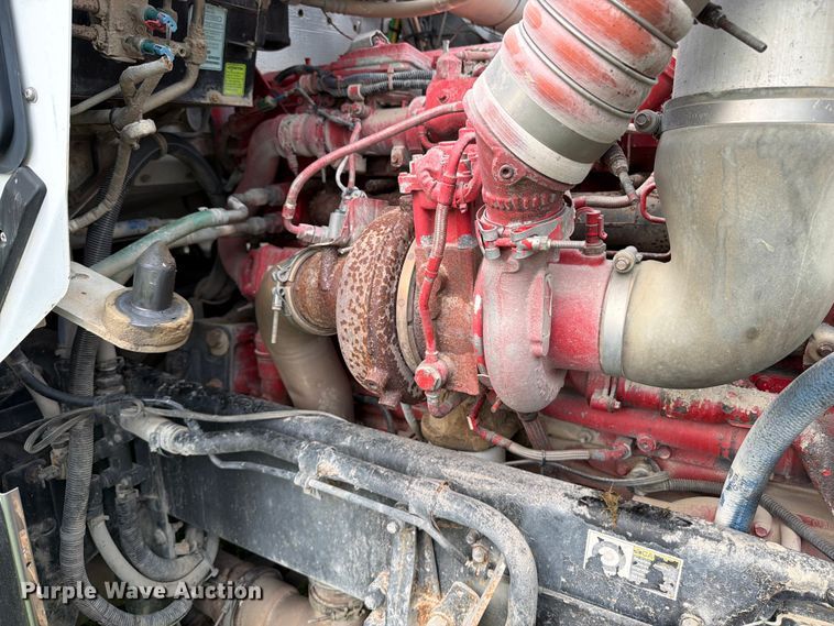 image for item OE9663 2012 Kenworth W900 semi truck