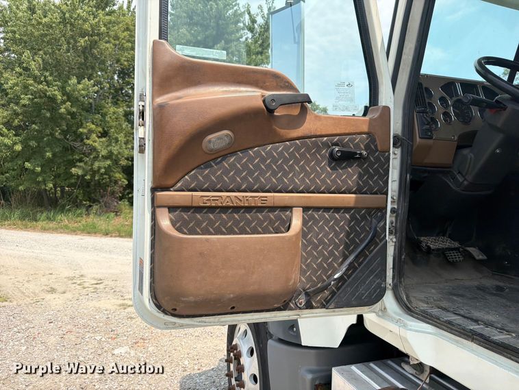 image for item OE9674 2008 Mack GU semi truck