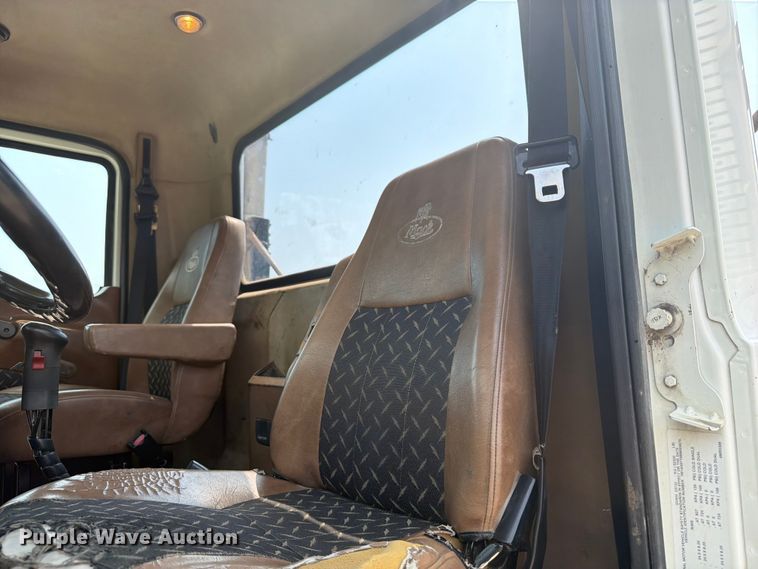 image for item OE9674 2008 Mack GU semi truck