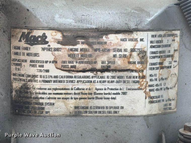 image for item OE9674 2008 Mack GU semi truck