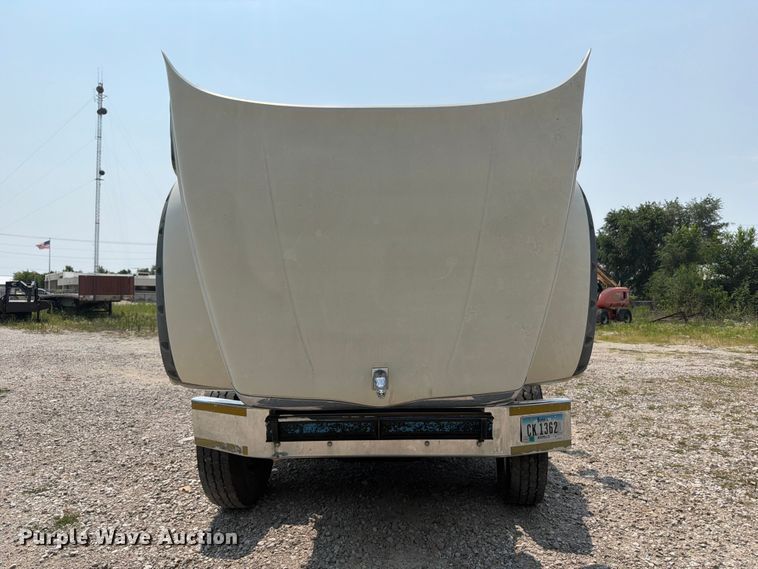 image for item OE9674 2008 Mack GU semi truck