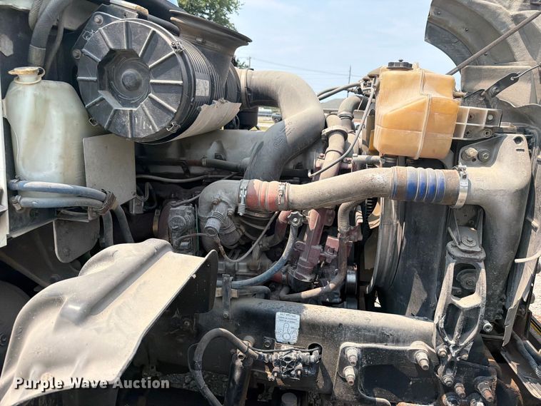 image for item OE9674 2008 Mack GU semi truck