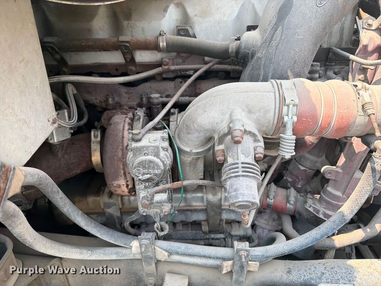 image for item OE9674 2008 Mack GU semi truck