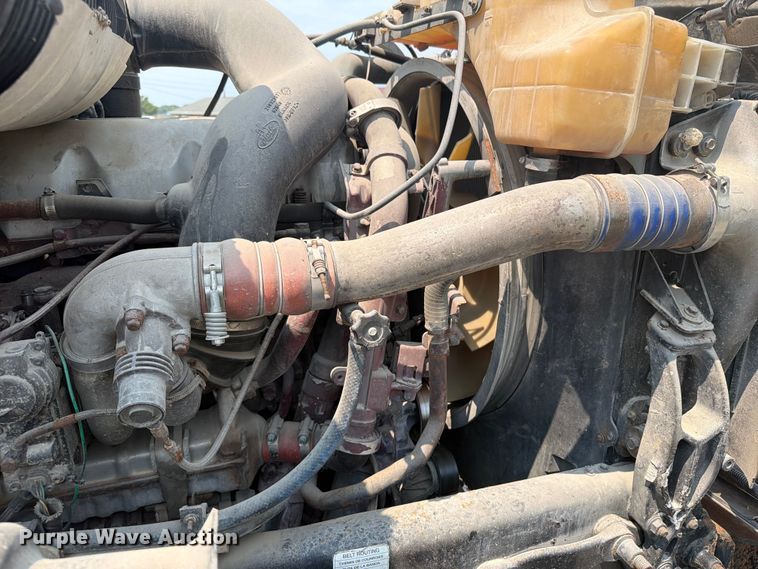 image for item OE9674 2008 Mack GU semi truck