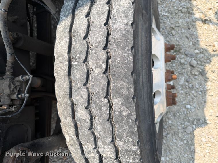 image for item OE9674 2008 Mack GU semi truck