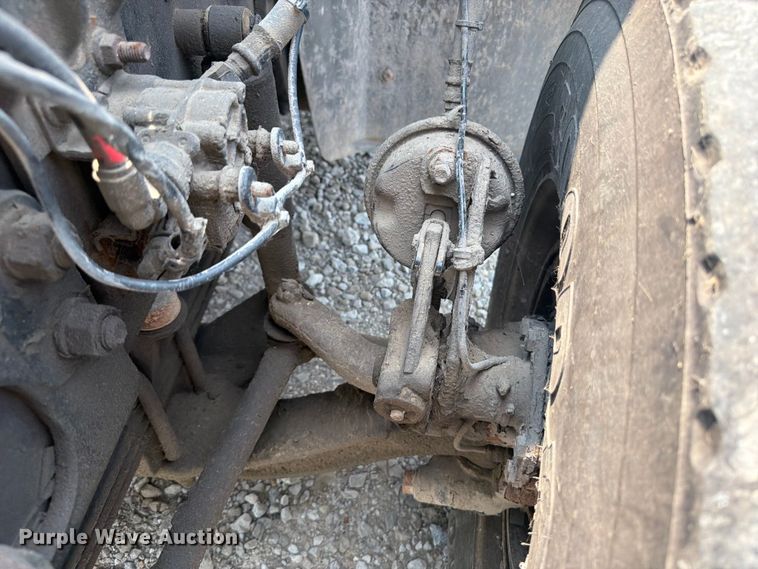 image for item OE9674 2008 Mack GU semi truck