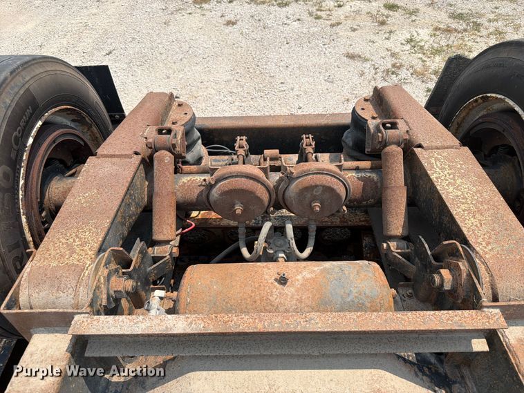 image for item OE9675 2010 Etnyre PRTN55ETD3-R4A lowboy equipment trailer