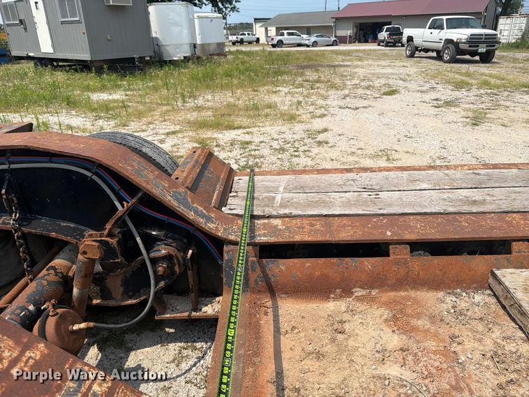 image for item OE9675 2010 Etnyre PRTN55ETD3-R4A lowboy equipment trailer